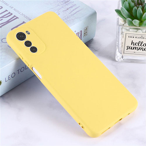 Ultra-thin Silicone Gel Soft Case 360 Degrees Cover for Motorola Moto E32s Yellow