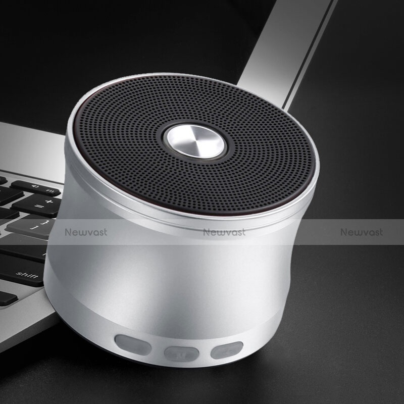 Mini Wireless Bluetooth Speaker Portable Stereo Super Bass Loudspeaker S04 Silver