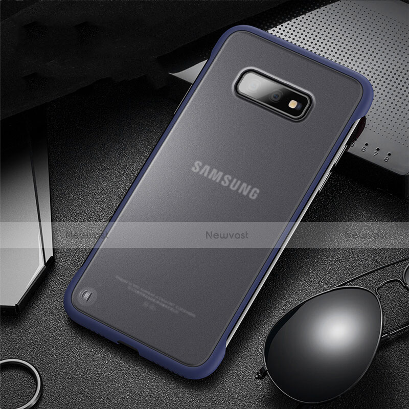 Silicone Matte Finish and Plastic Back Cover Case R01 for Samsung Galaxy S10e